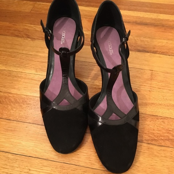 AEROSOLES Shoes - T-Strap Black Aerosole Shoes - Size 9.5